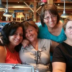 Meet your Posher, Sandy